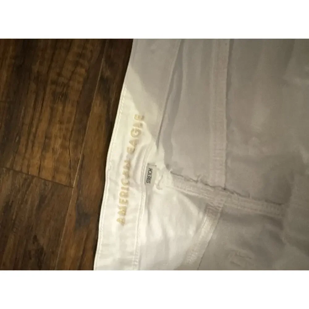 American Eagle Women's Low Rise Baggy Shorts white Sz 18